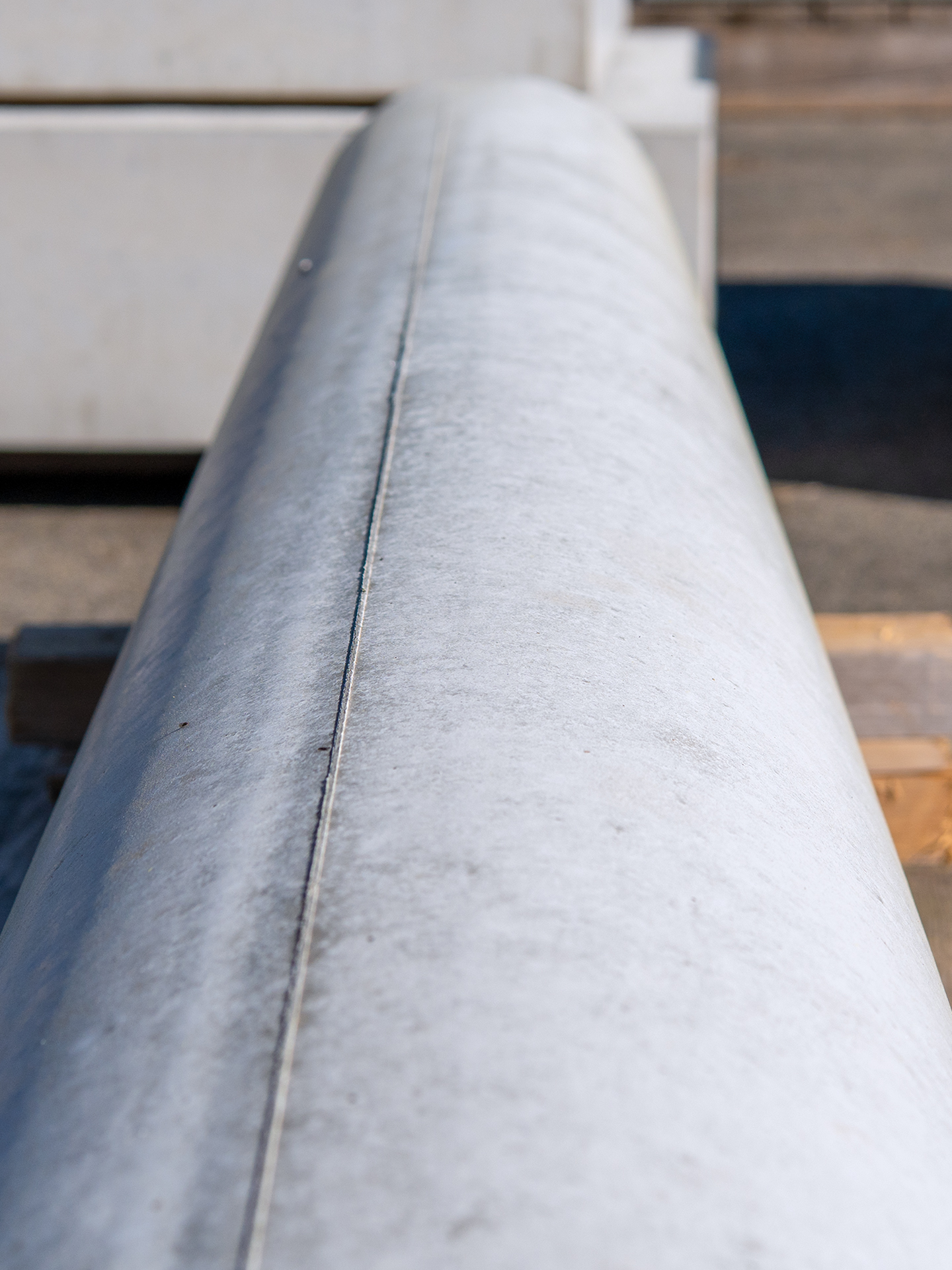 Vertikale Tragglieder aus Stahlbeton – tragend, schlank und exakt gefertigt 