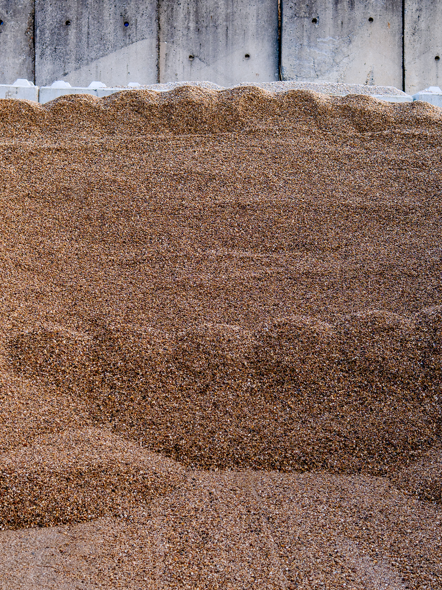 Feinkörniger Rohstoff für Mörtel, Putz, Estrich und Beton – aus regionalem Abbau