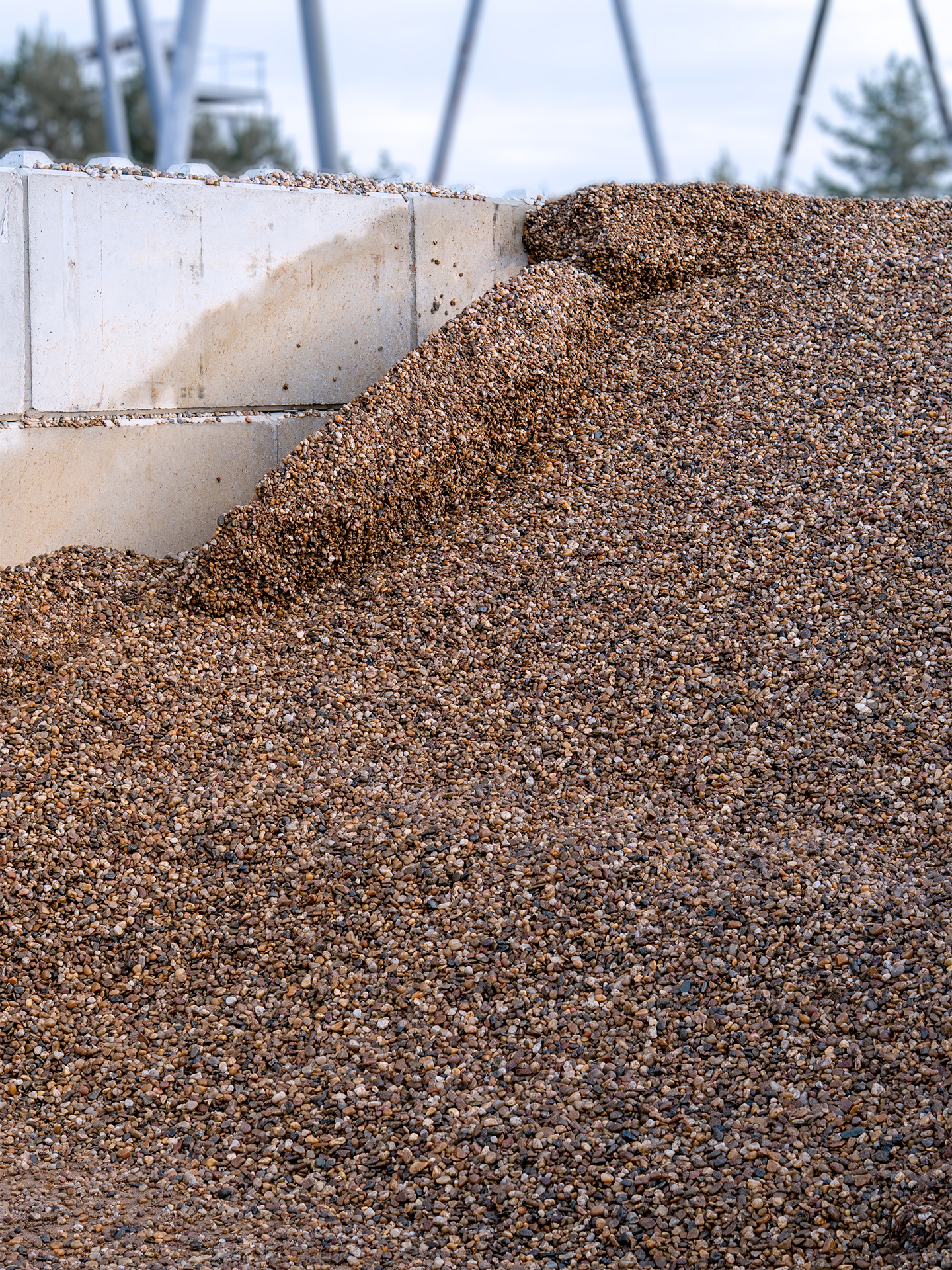 Natürlicher Zuschlagstoff für Beton, Bau und Garten – in geprüfter Qualität 