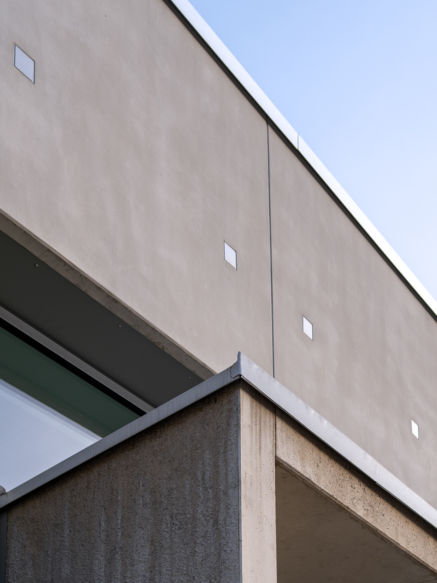 Betonfassaden mit Charakter – tragend, vorgesetzt oder rein gestalterisch 